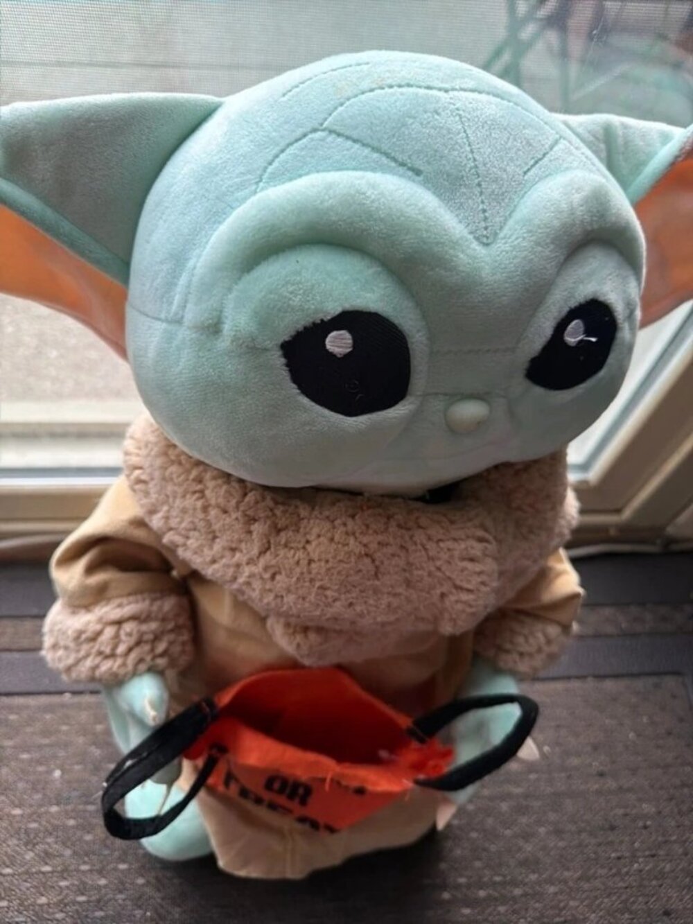 Large Star Wars Grogu Baby Yoda Halloween Trick or Treat Plush Greeter - Picture 4 of 7
